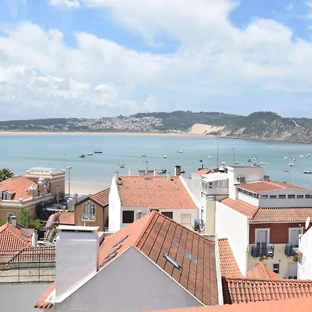 Nazare For Surfing, Cleaning Included بيت للعطل