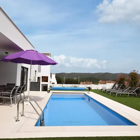 Modern With Private Swimming Pool, Cleaning Included Holiday home Famalicao